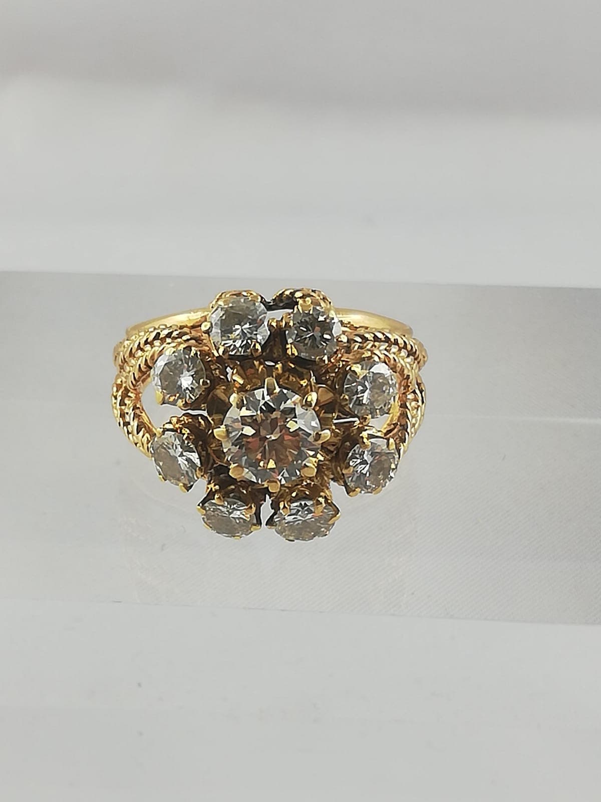 Rachat de bijoux précieux & or 18 carats à Biarritz